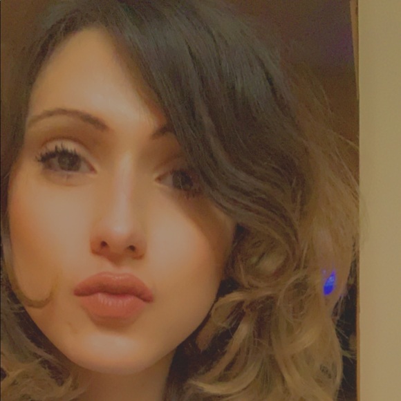 Meet your Posher, Rylin - Picture 2 of 2